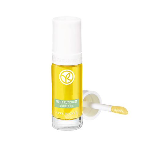 Spevňujúci a vyživujúci olej na nechty