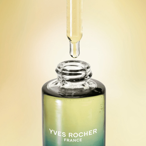 Dvojfázový nočný vyhladzujúci koncentrát